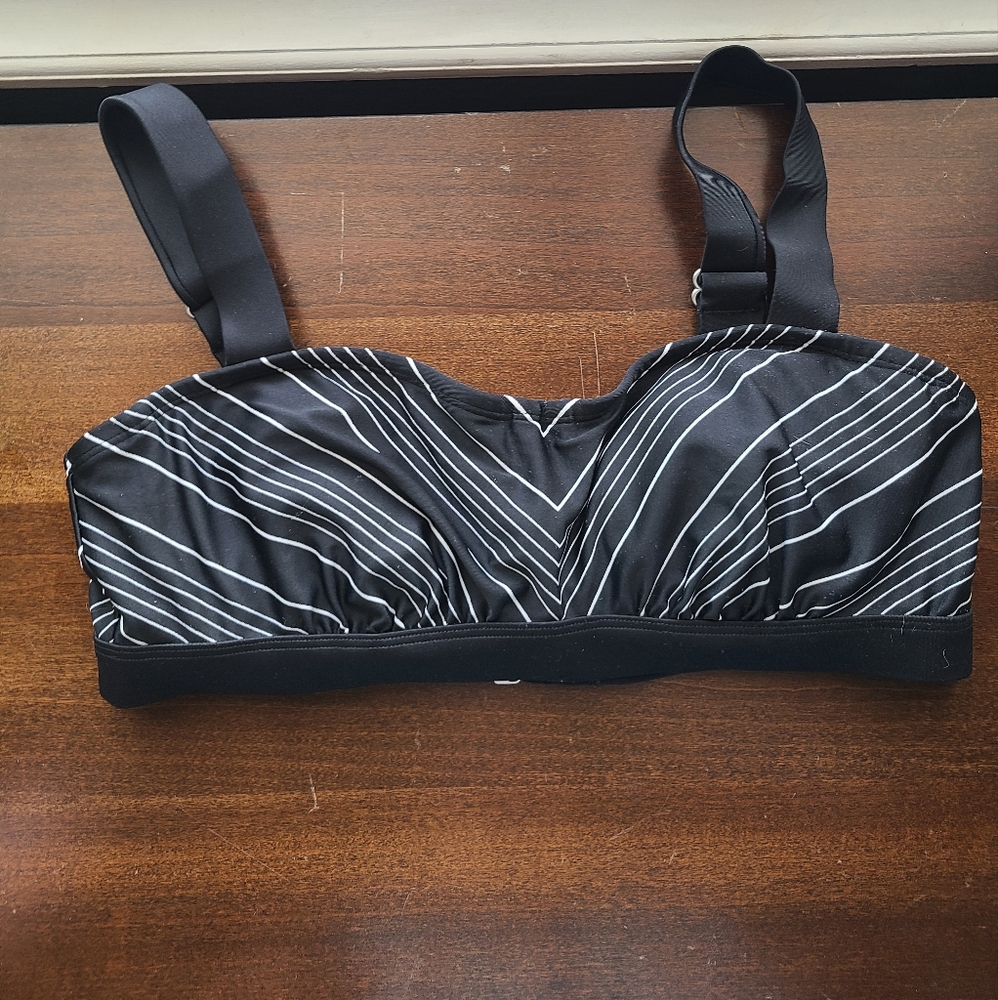 Athleta Black and White Bikini Top 34 B/C